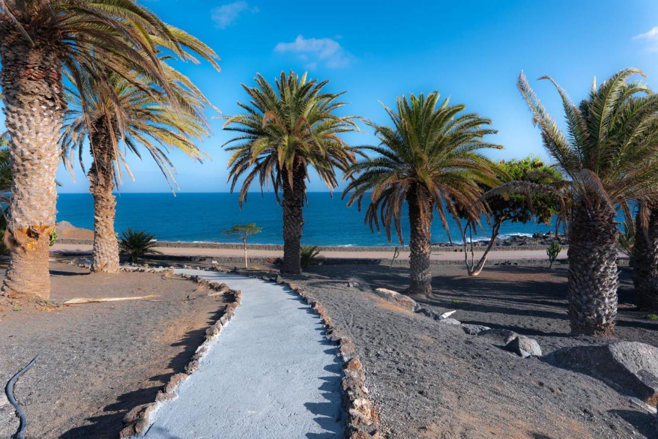 Luxury Casa Playa Roca Bord De Mer Costa Teguise Dış mekan fotoğraf